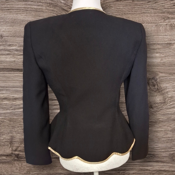 Vintage Rimini Black with Gold Trim Long Sleeve Blazer   Women Size 4 - Picture 3 of 16